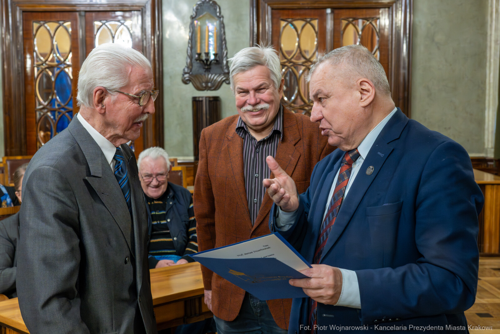 Dziatkowiak, Antoni, Pietrzyk, Rada Krakowskich Seniorów, tytuł, honorowy, zdjęcia  Autor: P. Wojnarowski