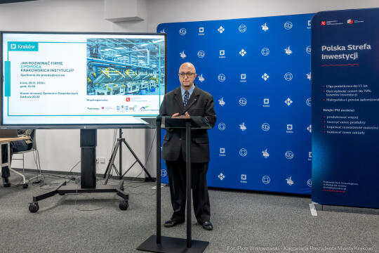 PW_678_ 006_fot. Piotr Wojnarowski.jpg-Kracik, konferencja, przedsiębiorcy, Zabłocie, zdjęcia