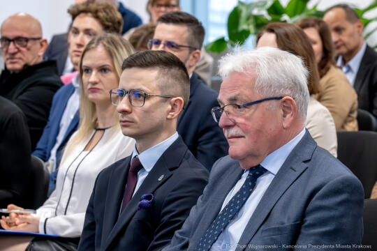 PW_678_ 010_fot. Piotr Wojnarowski.jpg-Kracik, konferencja, przedsiębiorcy, Zabłocie, zdjęcia