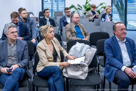 PW_678_ 017_fot. Piotr Wojnarowski.jpg-Kracik, konferencja, przedsiębiorcy, Zabłocie, zdjęcia