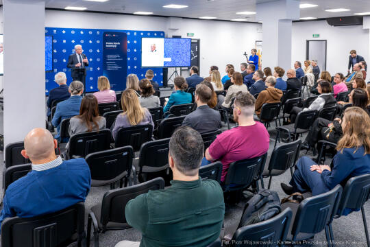 PW_678_ 019_fot. Piotr Wojnarowski.jpg-Kracik, konferencja, przedsiębiorcy, Zabłocie, zdjęcia