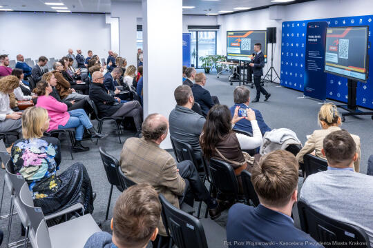 PW_678_ 025_fot. Piotr Wojnarowski.jpg-Kracik, konferencja, przedsiębiorcy, Zabłocie, zdjęcia