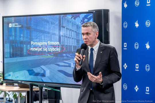 PW_678_ 027_fot. Piotr Wojnarowski.jpg-Kracik, konferencja, przedsiębiorcy, Zabłocie, zdjęcia