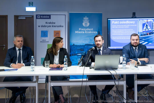 Miszalski, Klaman, Sęk, Mazur, konferencja, dziennikarze, Kraków w dobrum kierunku, zdjęcia