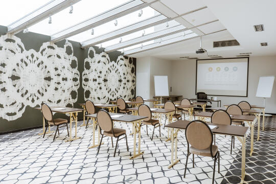 Queen Boutique Hotel