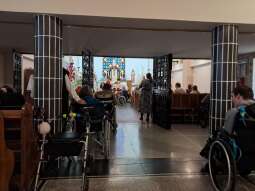 5BU0MQ44.jpg-Kolędowanie z przyjaciółmi na Nowaczyńskiego.