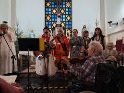 N8OQ_pwB.jpg-Kolędowanie z przyjaciółmi na Nowaczyńskiego.