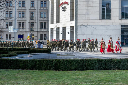 Kukliński, 22 rocznica, obchody, pomnik, znicz, wojsko, zdjęcia