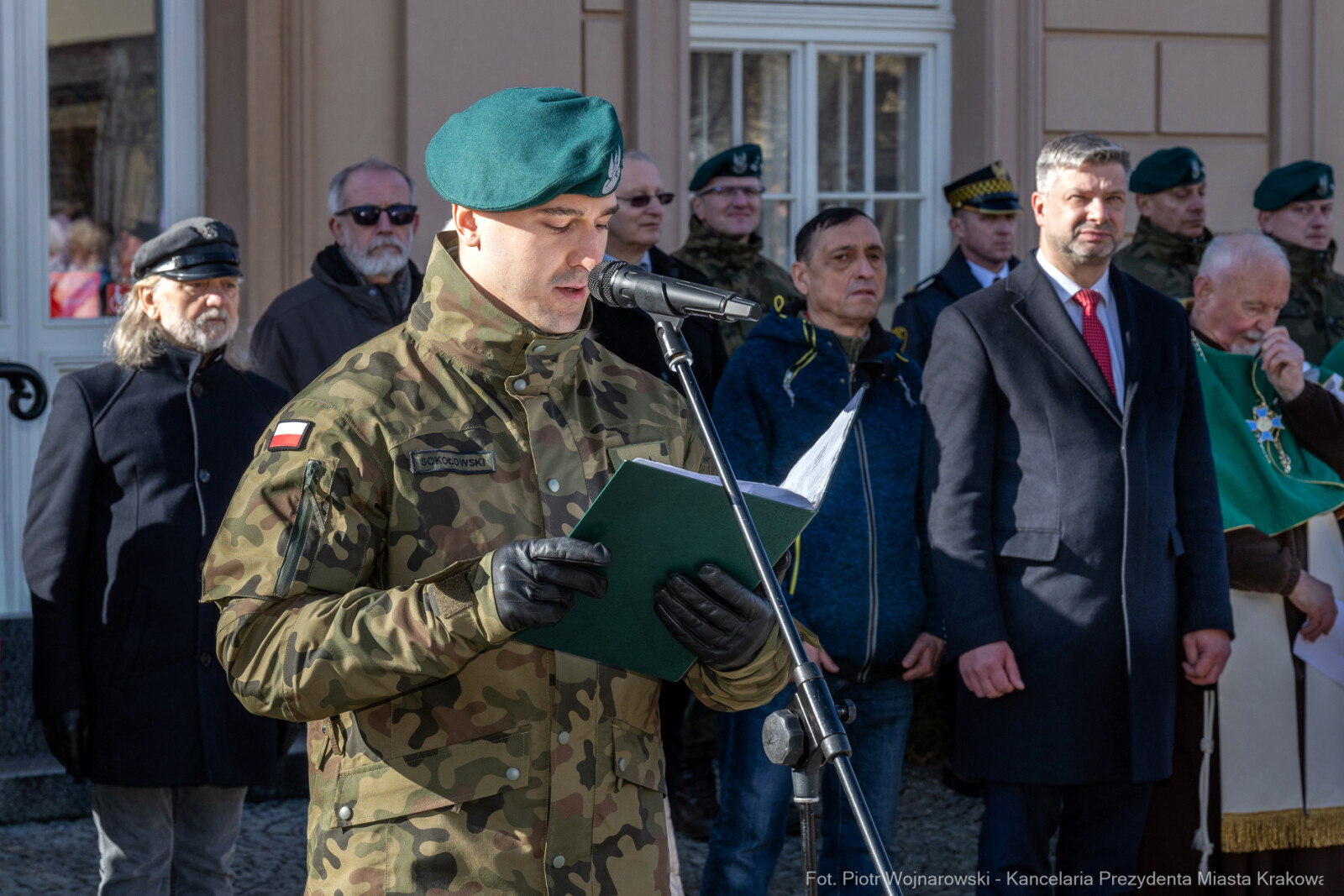 Kukliński, 22 rocznica, obchody, pomnik, znicz, wojsko, zdjęcia  Autor: Piotr Wojnarowski