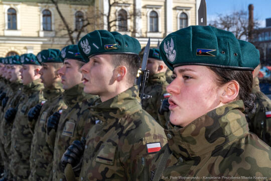 Kukliński, 22 rocznica, obchody, pomnik, znicz, wojsko, zdjęcia