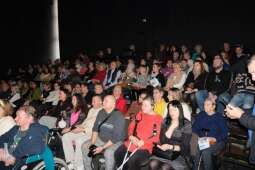 DSCF1809.jpg-Bogowie zeszli na scenę – wyjątkowa premiera Krakowskiego Teatru Międzydomowego.