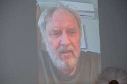 DSCF1810.jpg-Bogowie zeszli na scenę – wyjątkowa premiera Krakowskiego Teatru Międzydomowego.