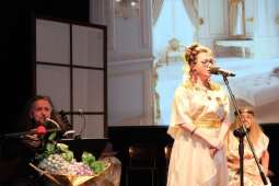 DSCF1907.jpg-Bogowie zeszli na scenę – wyjątkowa premiera Krakowskiego Teatru Międzydomowego.