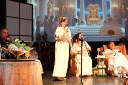 DSCF1995.jpg-Bogowie zeszli na scenę – wyjątkowa premiera Krakowskiego Teatru Międzydomowego.