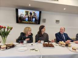 Z wdzięcznością za lata służby – pożegnanie Dyrektor Józefy Grodeckiej.