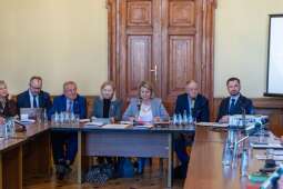 AfefQ_YA.jpeg-Parlamentarny Zespół ds. Bezpieczeństwa Medyków obraduje w magistracie