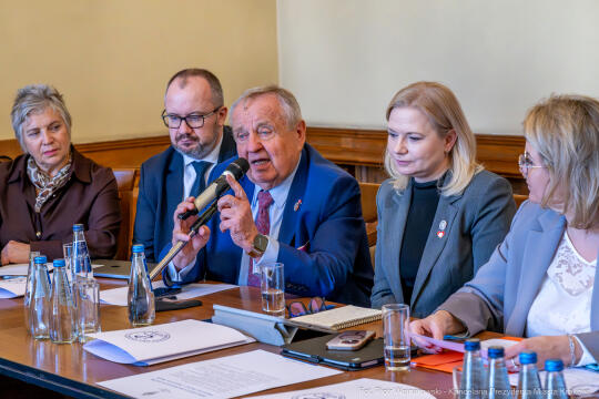 Miszalski, obrady, zespół parlamentarny, bezpieczeństwo medyków, Piątkowska, Fedorowicz, Bednar