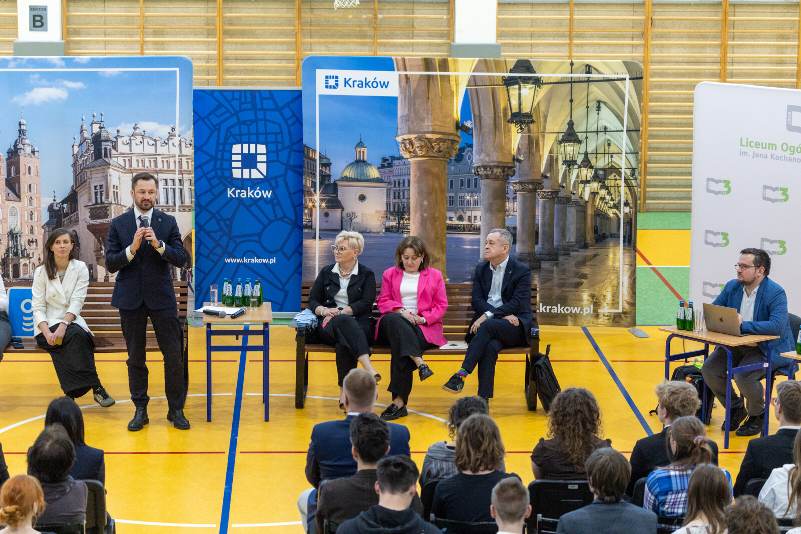 0S4A1336.jpg-Ławka, Foto,Miszalski  Autor: B. Świerzowski