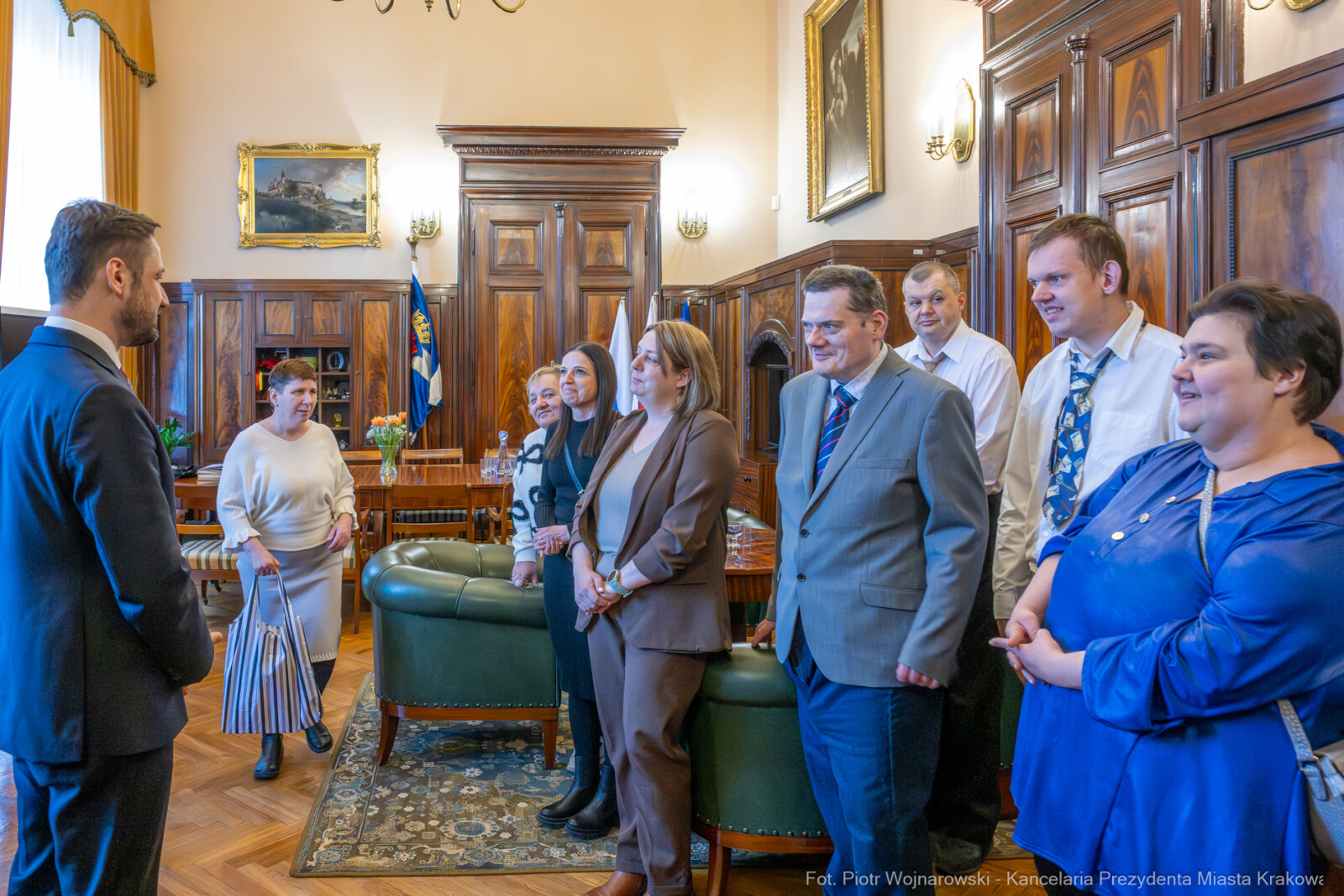 UMK_2708.jpg-Miszalski, DPS, wizyta, Urząd Miasta, zdjęcia  Autor: Piotr Wojnarowski