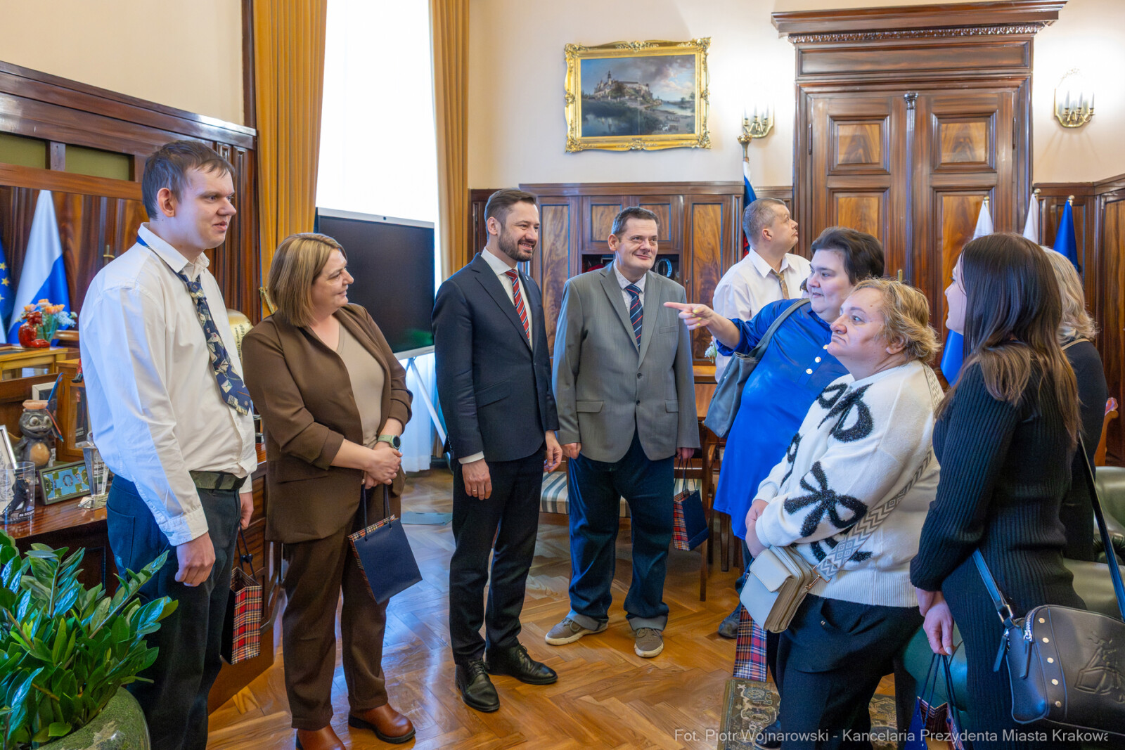 UMK_2959.jpg-Miszalski, DPS, wizyta, Urząd Miasta, zdjęcia  Autor: Piotr Wojnarowski