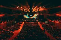 Logo: Mastercard OFF CAMERA 2026