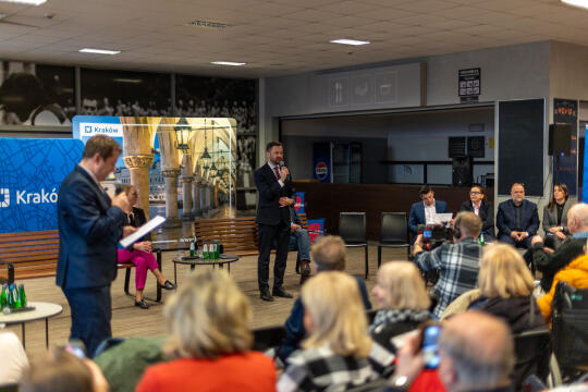 0S4A2285.jpg-Seniorzy, PMK, zdjęcia