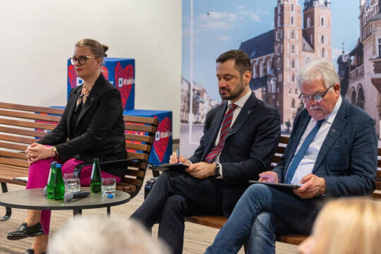 0S4A2327.jpg-Seniorzy, PMK, zdjęcia