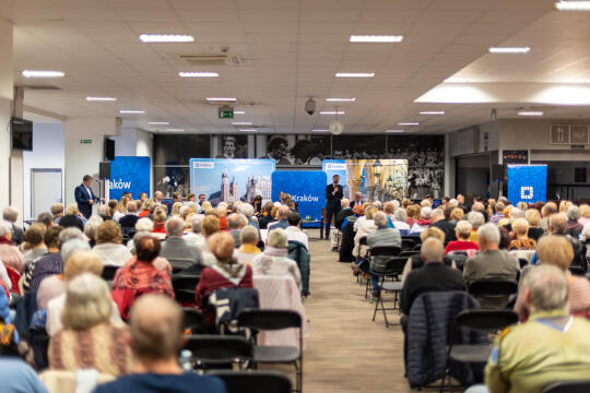 0S4A2455.jpg-Seniorzy, PMK, zdjęcia