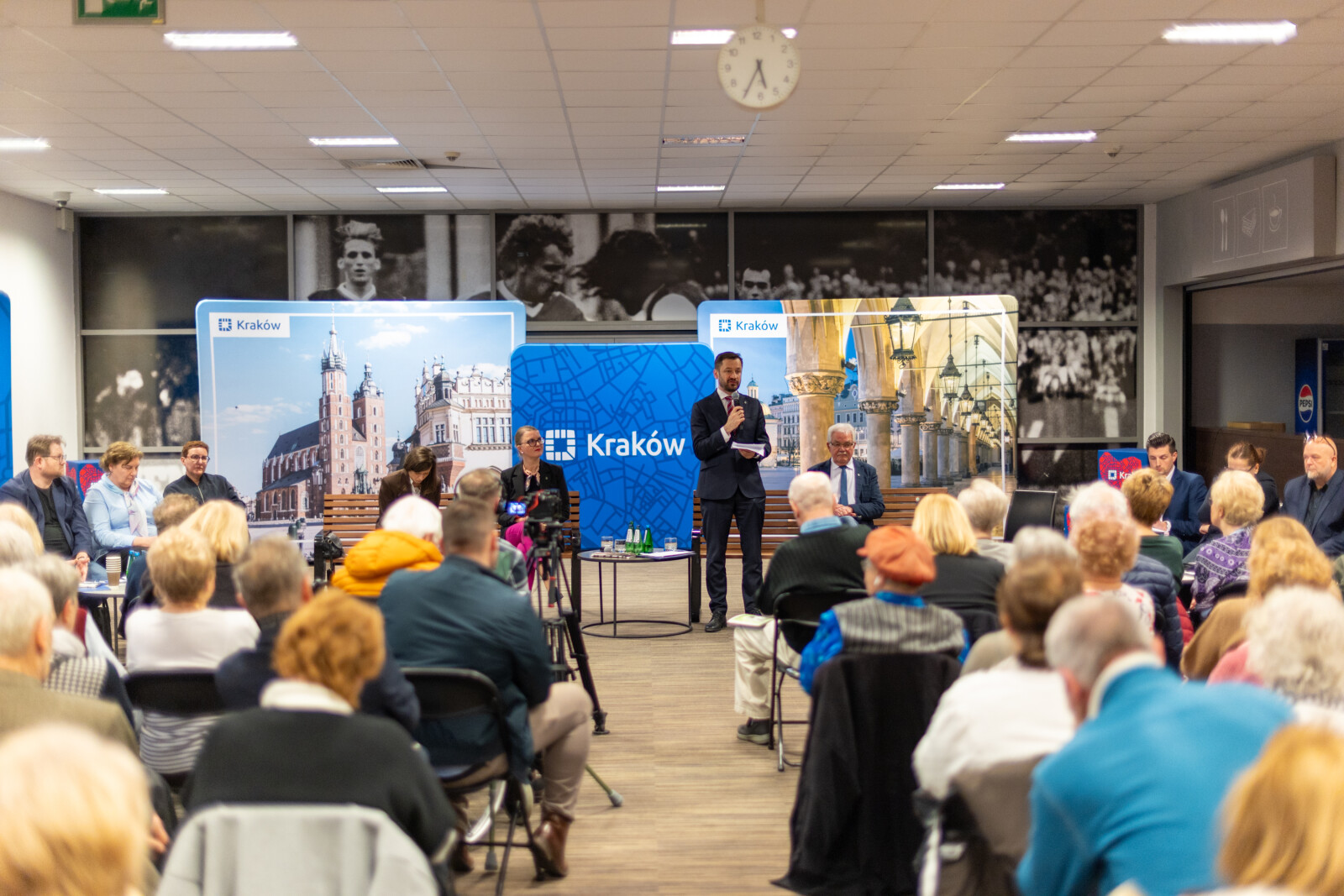 0S4A2461.jpg-Seniorzy, PMK, zdjęcia  Autor: B. Świerzowski