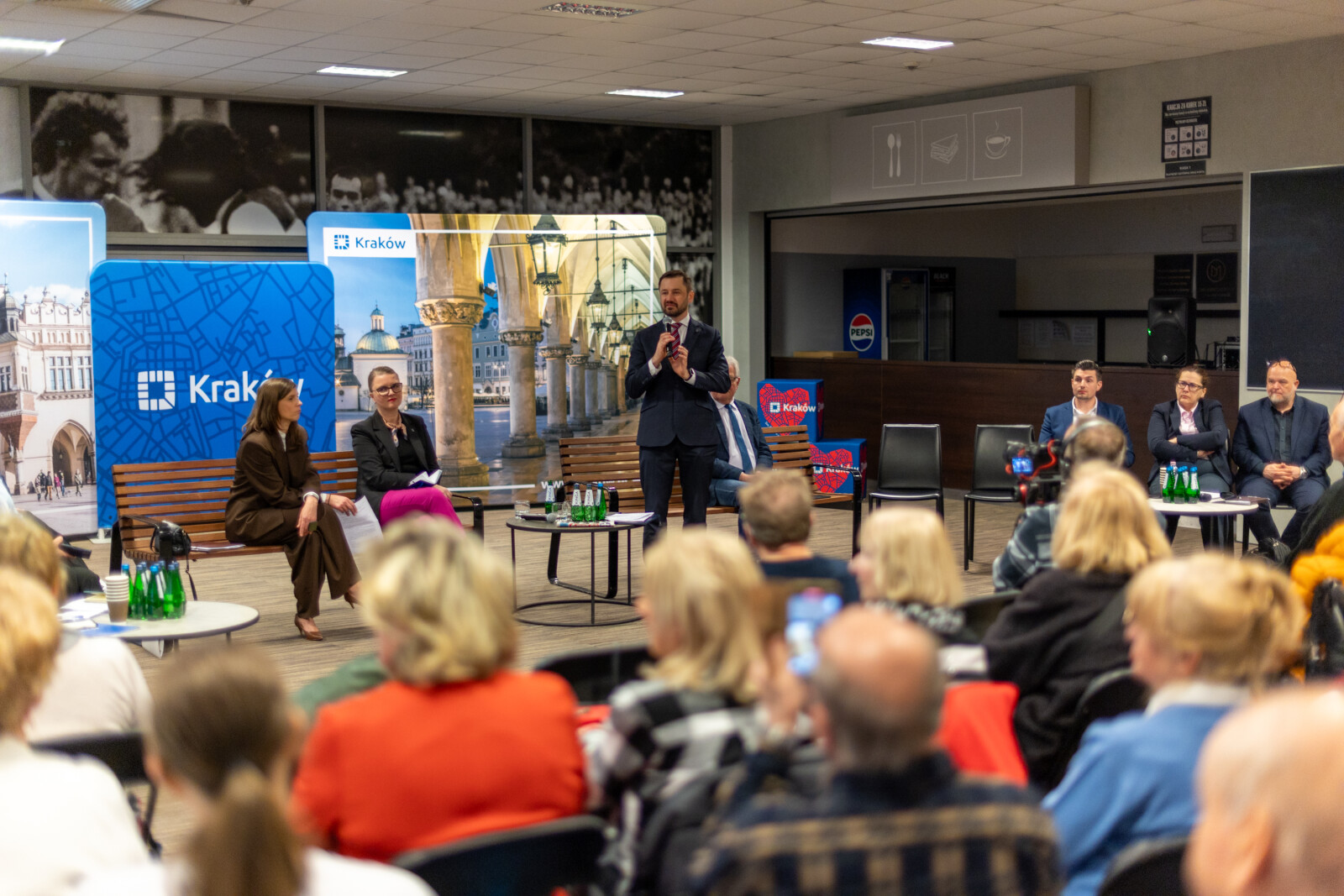 0S4A2515.jpg-Seniorzy, PMK, zdjęcia  Autor: B. Świerzowski