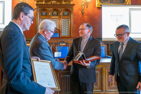 Kracik, Nagroda Musiała, wręczenie, UJ, Monika Adamczyk-Garbowska, Paweł Mazanka, zdjęcia