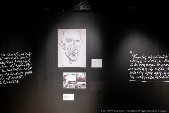 PW_704_ 075_fot. Piotr Wojnarowski.jpg-Rok Wajdy, Inauguracja, Manggha, wystawa