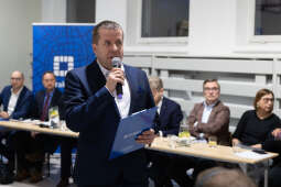 0S4A6759.jpg-„Ławka dialogu” – Prezydent spotkał się z mieszkańcami Krowodrzy