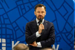 0S4A6791.jpg-„Ławka dialogu” – Prezydent spotkał się z mieszkańcami Krowodrzy