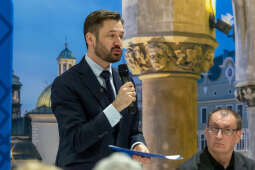 0S4A6904.jpg-„Ławka dialogu” – Prezydent spotkał się z mieszkańcami Krowodrzy