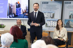 0S4A7443.jpg-Kraków rozwija sieć wsparcia dla osób starszych i niesamodzielnych