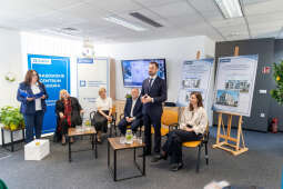 0S4A7460.jpg-Kraków rozwija sieć wsparcia dla osób starszych i niesamodzielnych