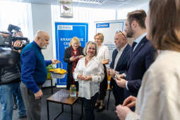 0S4A7505.jpg-Kraków rozwija sieć wsparcia dla osób starszych i niesamodzielnych