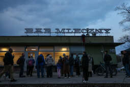 JG_260312_KRK_8L8A0543.jpg-Neon „Bar mleczny” powrócił do życia