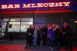JG_260312_KRK_8L8A0741.jpg-Neon „Bar mleczny” powrócił do życia