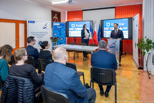 PW_710_ 005_fot. Piotr Wojnarowski.jpg-Miszalski, umowa, podpisanie, Bronowice, ZSO nr 7, zdjęcia