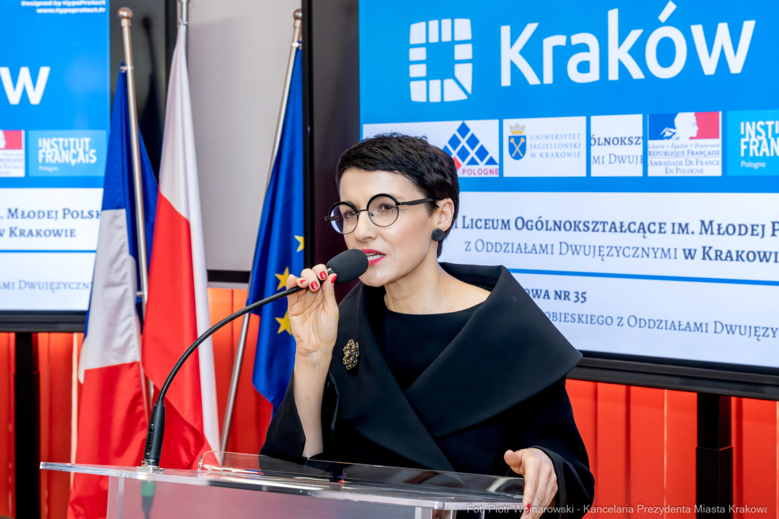 PW_710_ 006_fot. Piotr Wojnarowski.jpg-Miszalski, umowa, podpisanie, Bronowice, ZSO nr 7, zdjęcia  Autor: Piotr Wojnarowski