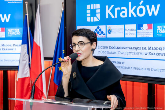 PW_710_ 006_fot. Piotr Wojnarowski.jpg-Miszalski, umowa, podpisanie, Bronowice, ZSO nr 7, zdjęcia