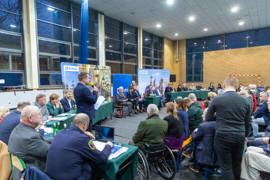 0S4A1445.jpg-Ławka Dialogu, Zdjęcia, Kraków, Miszalski