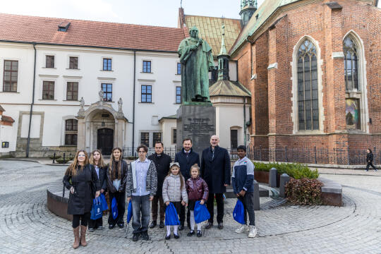 Święto patrona Krakowa - św. Józefa, złożenie kwiatów pod pomnikiem Józefa Dietla