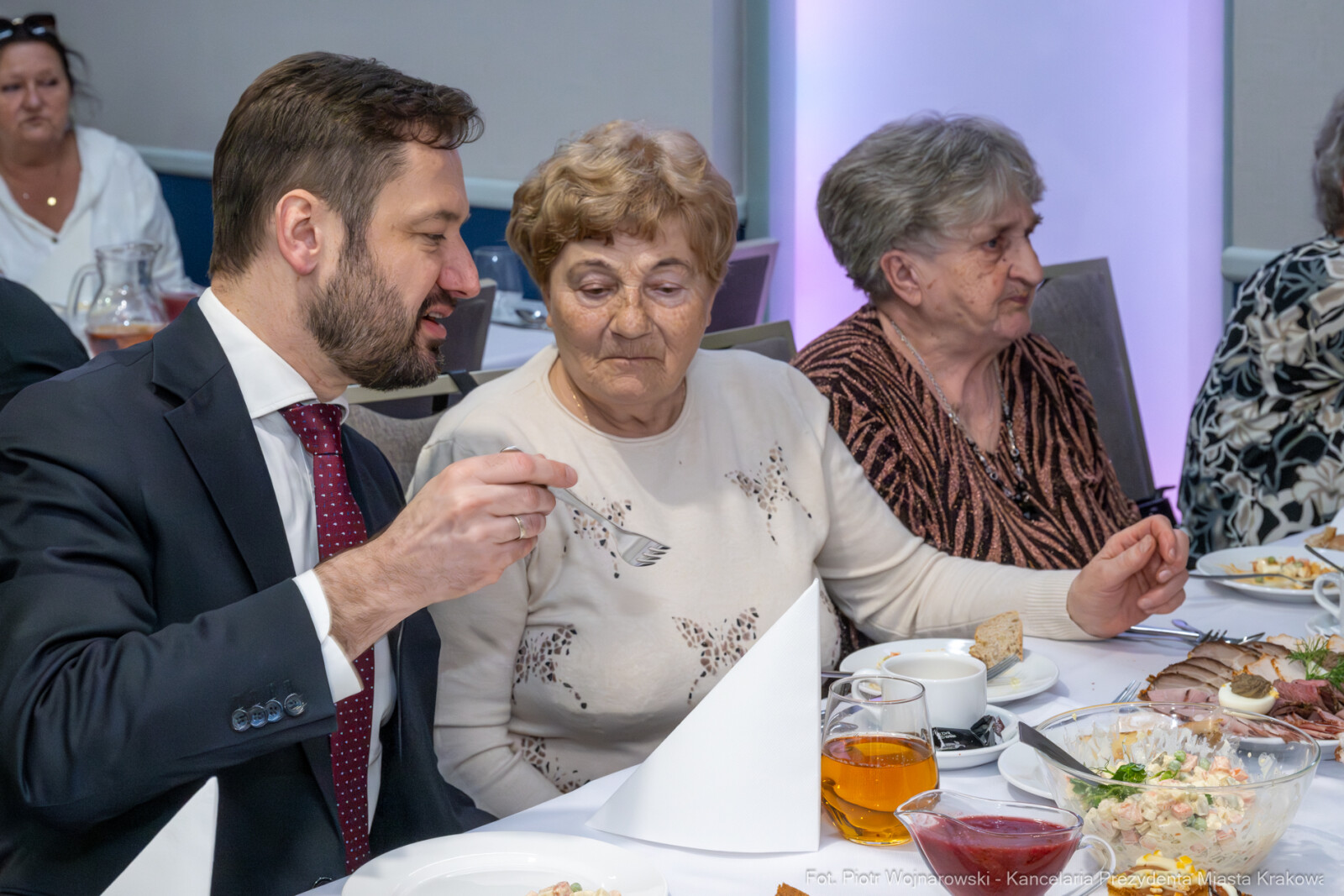 PW_716_ 010_fot. Piotr Wojnarowski.jpg-Miszalski, seniorzy, śniadanie, MOPS, Wielkanoc, zdjęcia  Autor: Piotr Wojnarowski