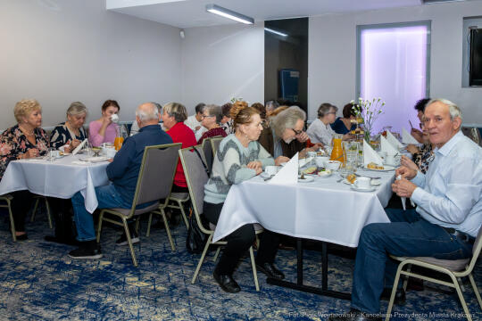 PW_716_ 012_fot. Piotr Wojnarowski.jpg-Miszalski, seniorzy, śniadanie, MOPS, Wielkanoc, zdjęcia