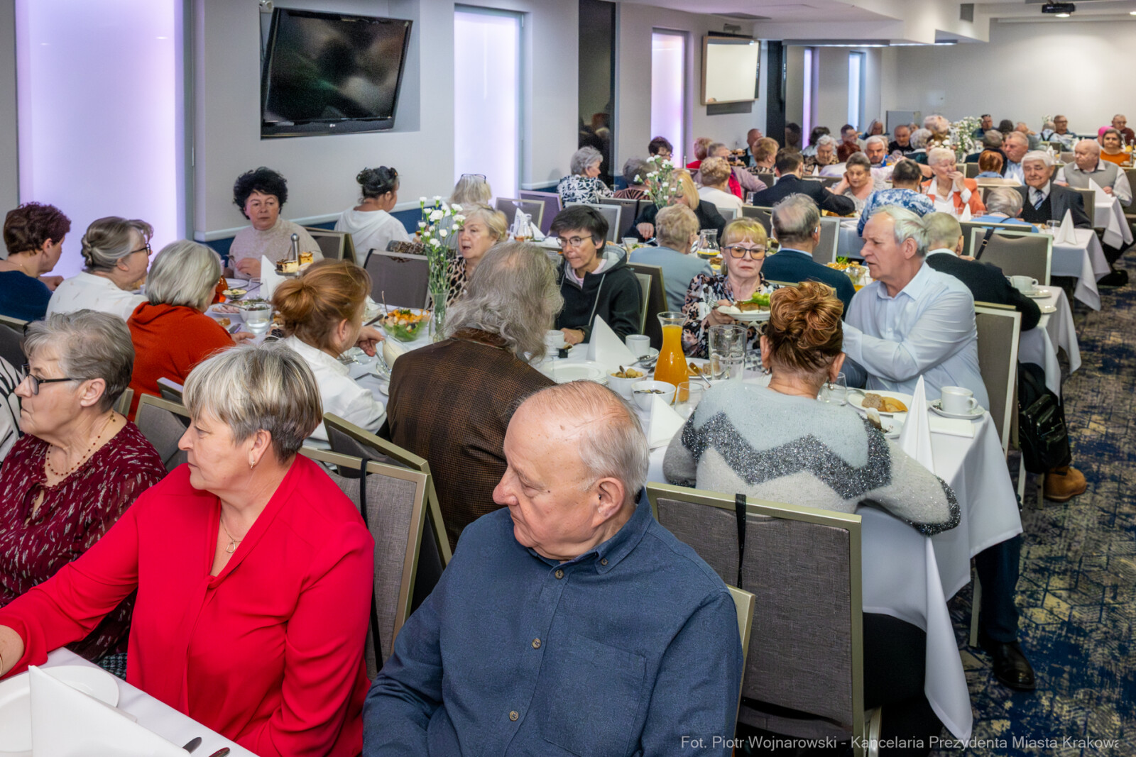PW_716_ 015_fot. Piotr Wojnarowski.jpg-Miszalski, seniorzy, śniadanie, MOPS, Wielkanoc, zdjęcia  Autor: Piotr Wojnarowski