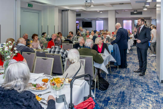 PW_716_ 019_fot. Piotr Wojnarowski.jpg-Miszalski, seniorzy, śniadanie, MOPS, Wielkanoc, zdjęcia