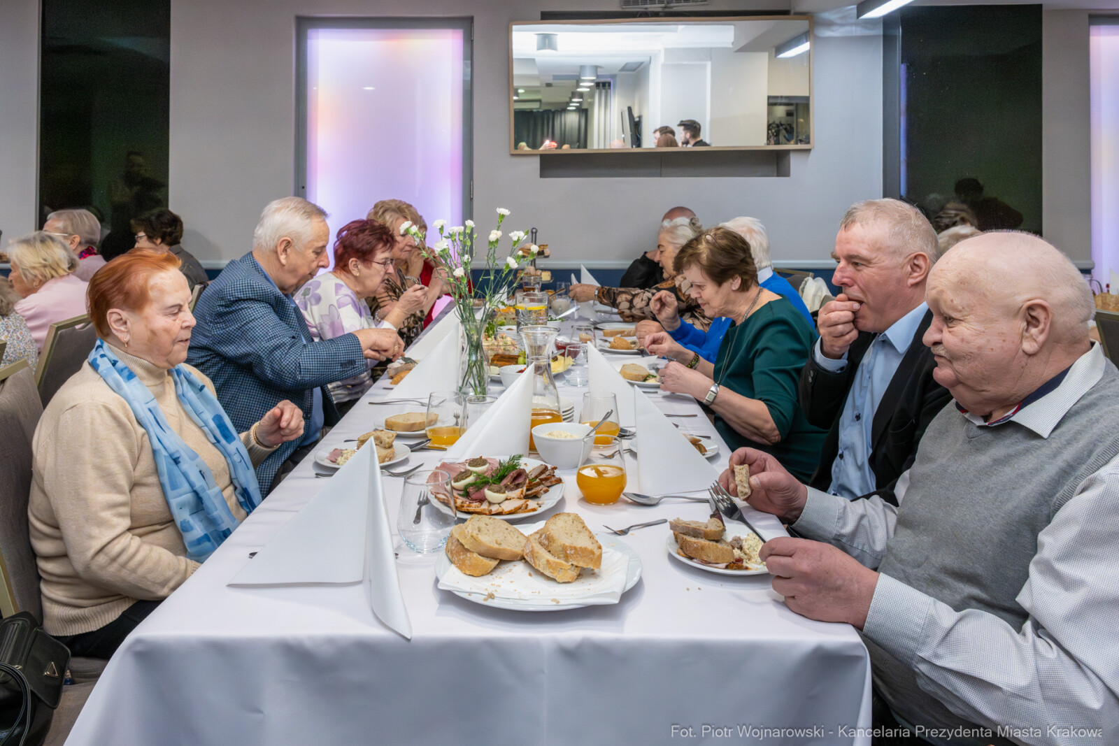 PW_716_ 029_fot. Piotr Wojnarowski.jpg-Miszalski, seniorzy, śniadanie, MOPS, Wielkanoc, zdjęcia  Autor: Piotr Wojnarowski